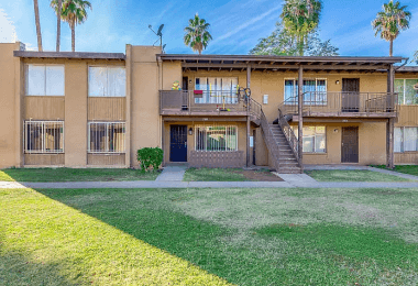 2411 W Hazelwood , 77