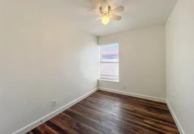 317 N 17th Drive - Photo 3
